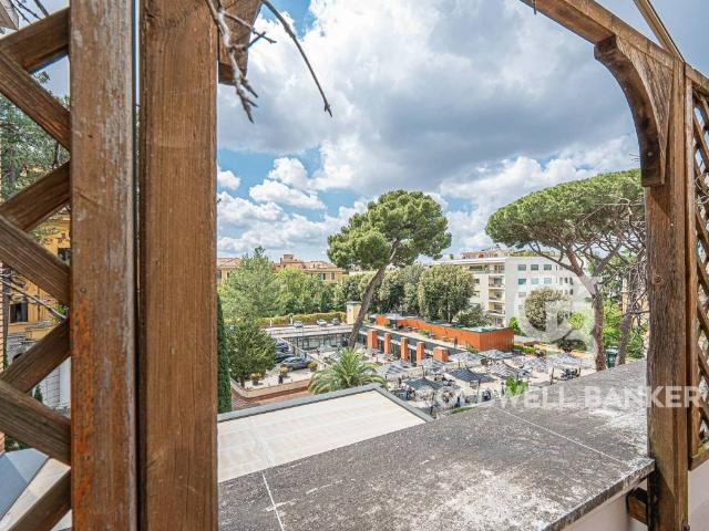 Appartamento in vendita a Roma RM