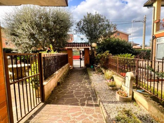 Appartamento in vendita a Roma RM