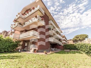 Appartamento in vendita a Roma RM