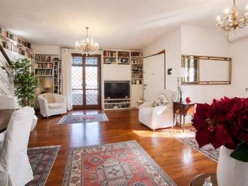 Appartamento in vendita a Roma RM