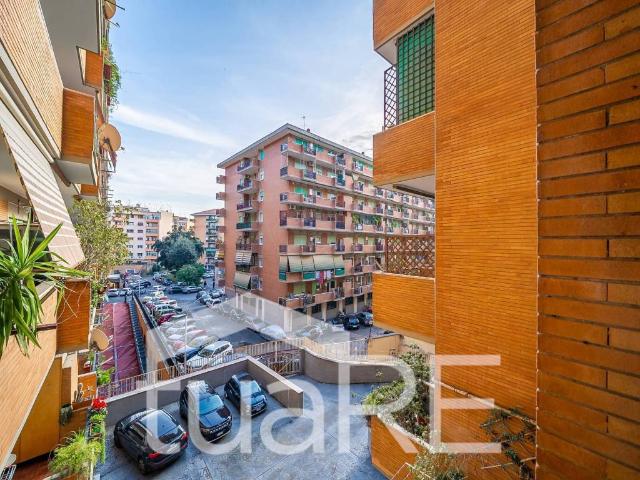 Appartamento in vendita a Roma RM