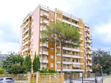 Appartamento in vendita a Roma RM