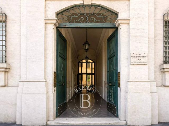 Appartamento in vendita a Roma RM