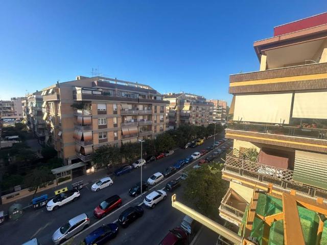 Appartamento in vendita a Roma RM
