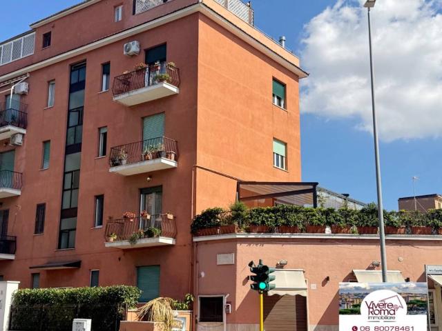 Appartamento in vendita a Roma RM