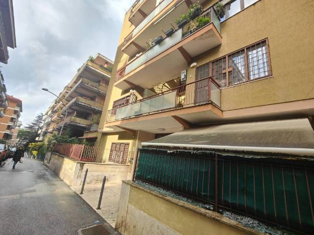 Appartamento in vendita a Roma RM