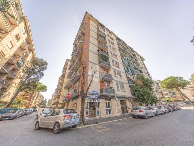 Appartamento in vendita a Roma RM