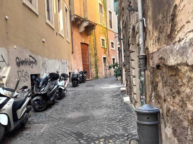 Appartamento in vendita a Roma RM