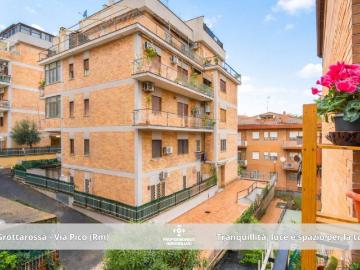 Appartamento in vendita a Roma RM