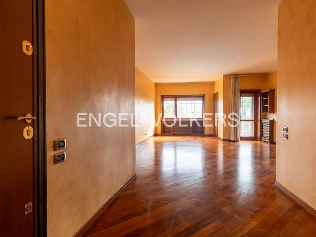 Appartamento in vendita a Roma RM