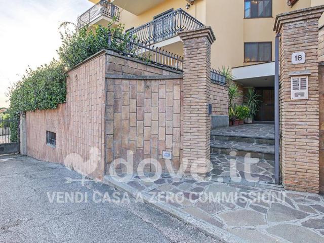 Appartamento in vendita a Roma RM