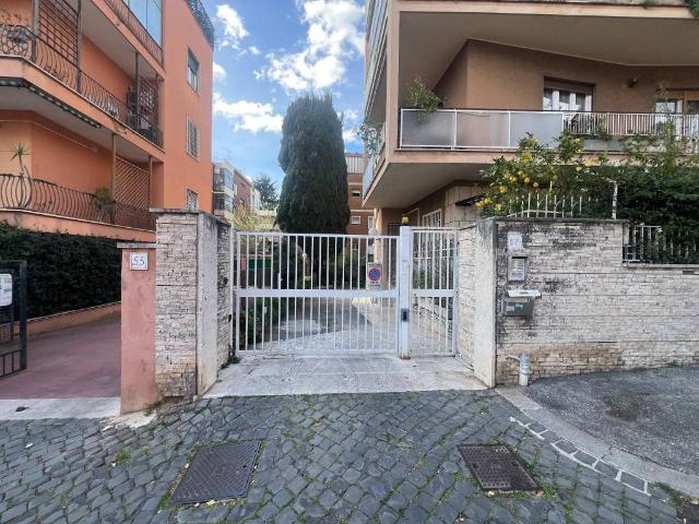 Appartamento in vendita a Roma RM