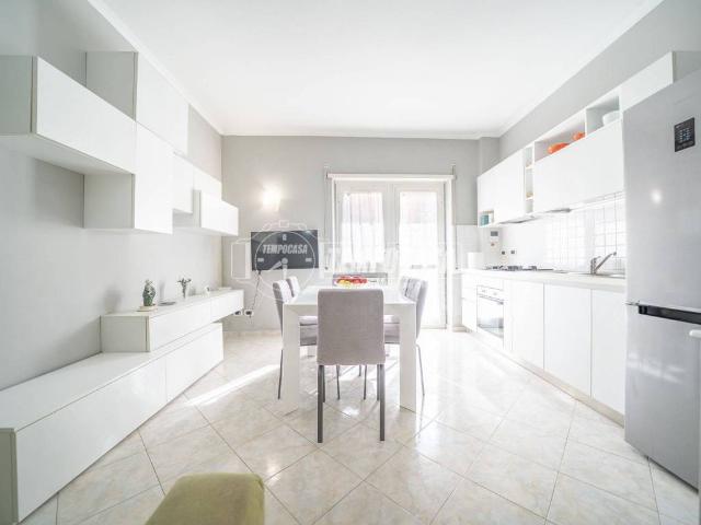 Appartamento in vendita a Roma RM