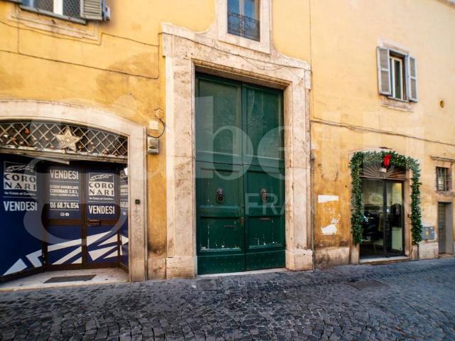 Appartamento in vendita a Roma RM