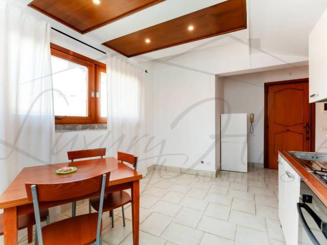 Appartamento in vendita a Roma RM