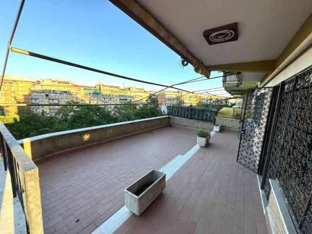 Appartamento in vendita a Roma RM