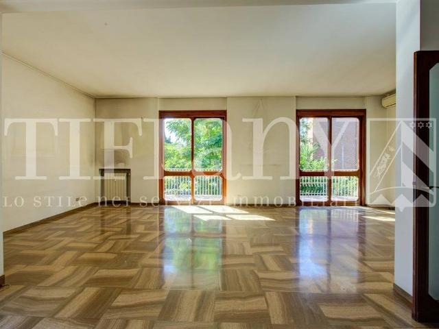Appartamento in vendita a Roma RM