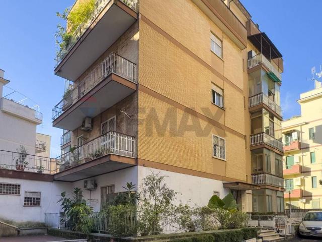 Appartamento in vendita a Roma RM