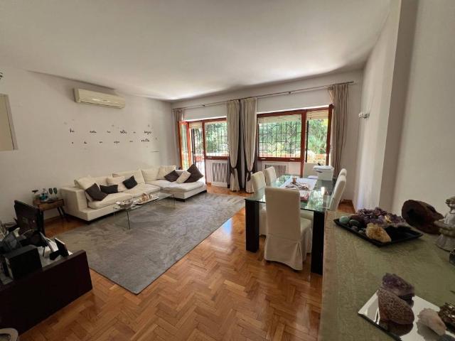 Appartamento in vendita a Roma RM