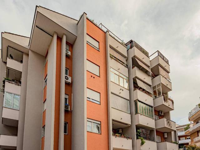 Appartamento in vendita a Roma RM