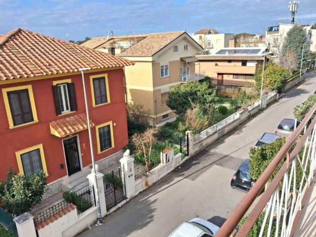Appartamento in vendita a Roma RM