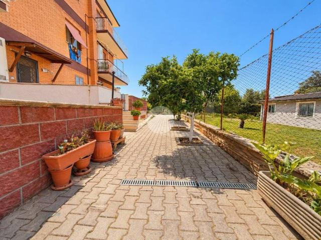 Appartamento in vendita a Roma RM