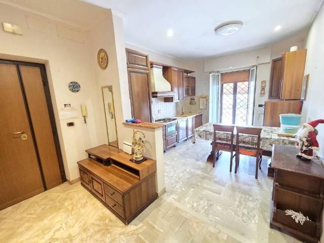 Appartamento in vendita a Roma RM