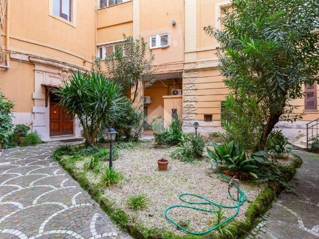 Appartamento in vendita a Roma RM