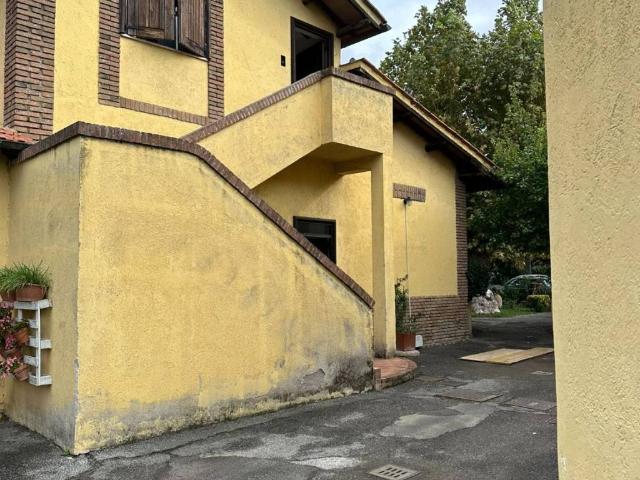 Appartamento in vendita a Roma RM