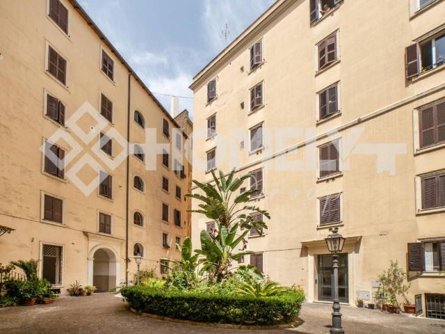 Appartamento in vendita a Roma RM