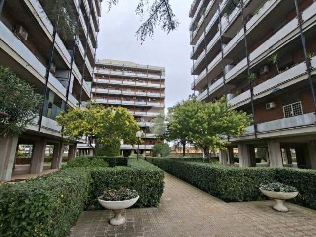 Appartamento in vendita a Roma RM