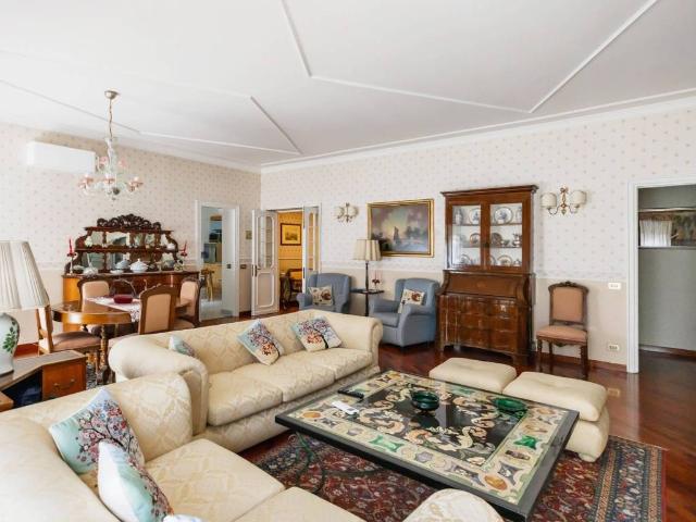 Appartamento in vendita a Roma RM
