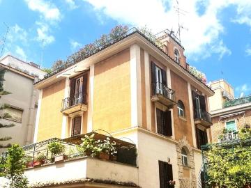 Appartamento in vendita a Roma RM
