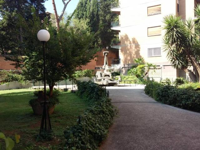 Appartamento in vendita a Roma RM