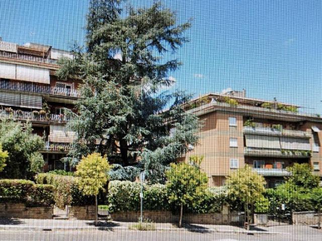 Appartamento in vendita a Roma RM