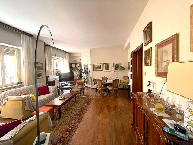Appartamento in vendita a Roma RM