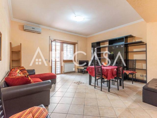 Appartamento in vendita a Roma RM