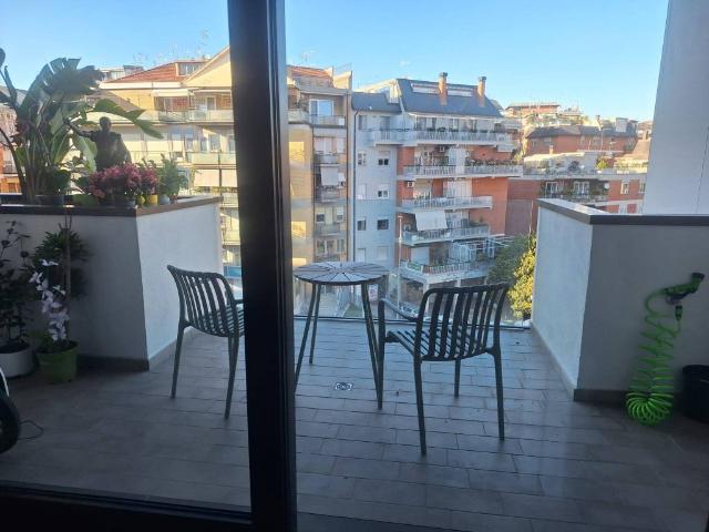 Appartamento in vendita a Roma RM