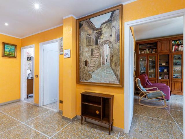 Appartamento in vendita a Roma RM