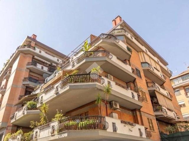 Appartamento in vendita a Roma RM