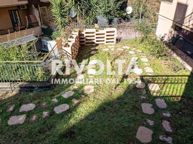 Appartamento in vendita a Roma RM