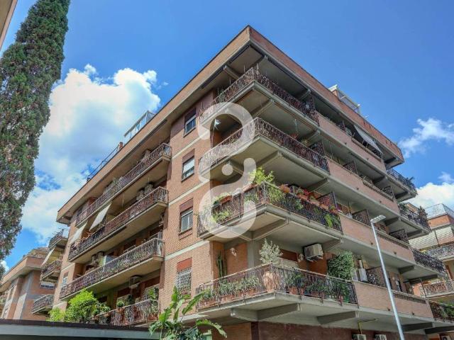 Appartamento in vendita a Roma RM