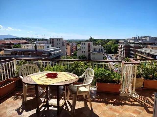 Appartamento in vendita a Roma RM