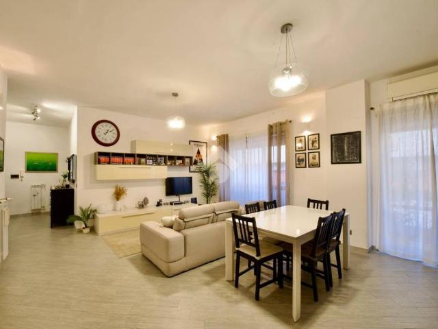Appartamento in vendita a Roma RM