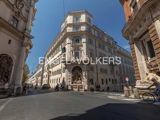 Appartamento in vendita a Roma RM