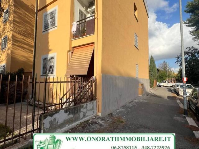 Appartamento in vendita a Roma RM