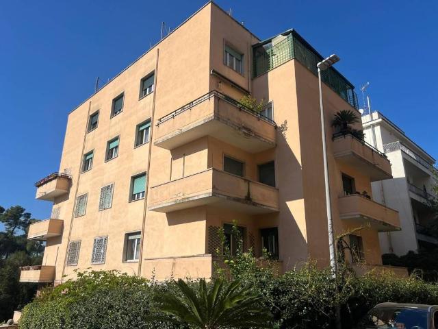 Appartamento in vendita a Roma RM