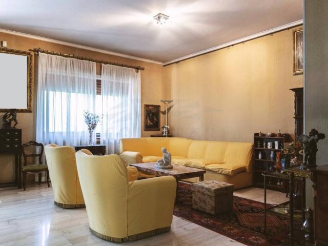 Appartamento in vendita a Roma RM