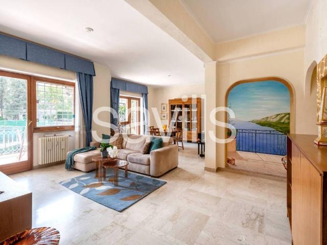 Appartamento in vendita a Roma RM