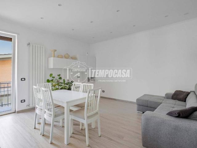 Appartamento in vendita a Roma RM